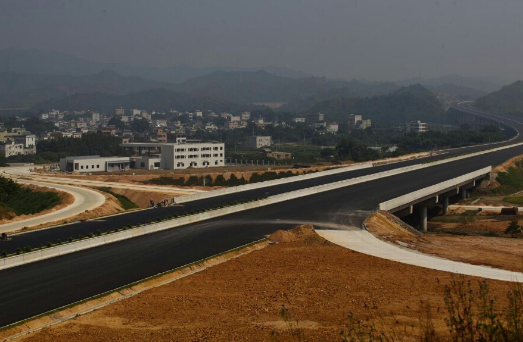 维多利亚老品牌vic(集团)官方网站