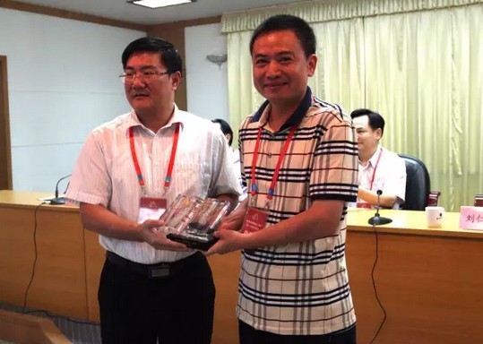 维多利亚老品牌vic(集团)官方网站