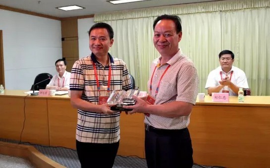 维多利亚老品牌vic(集团)官方网站