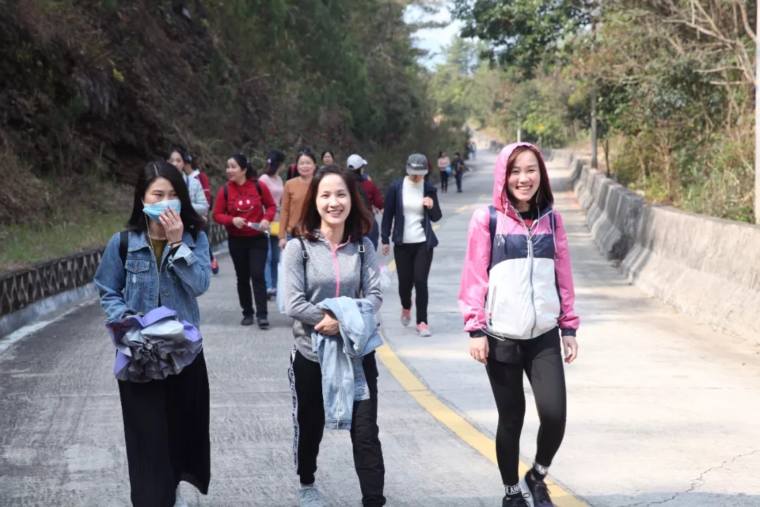 维多利亚老品牌vic(集团)官方网站