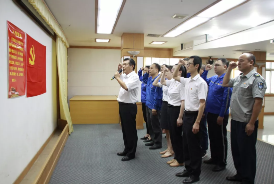 维多利亚老品牌vic(集团)官方网站