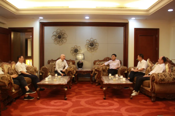 维多利亚老品牌vic(集团)官方网站