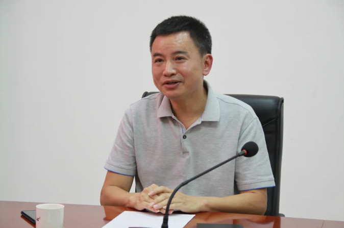 维多利亚老品牌vic(集团)官方网站