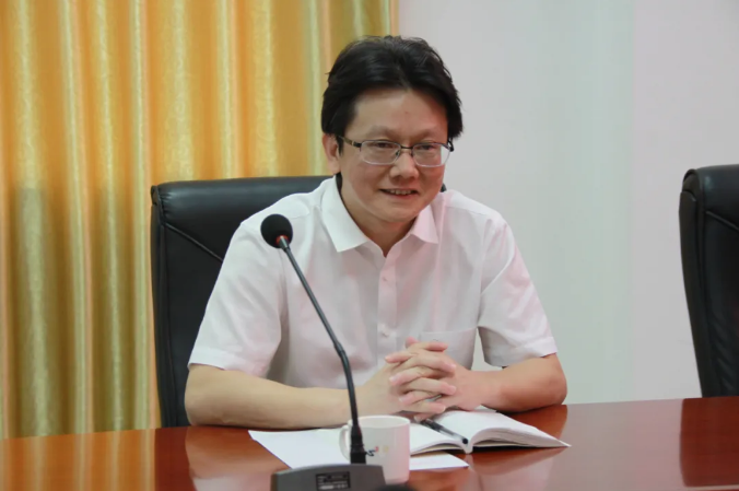 维多利亚老品牌vic(集团)官方网站