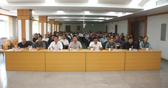 维多利亚老品牌vic(集团)官方网站