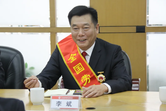 维多利亚老品牌vic(集团)官方网站