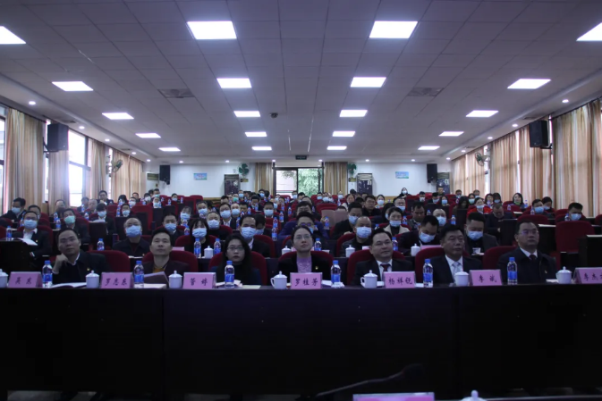 维多利亚老品牌vic(集团)官方网站