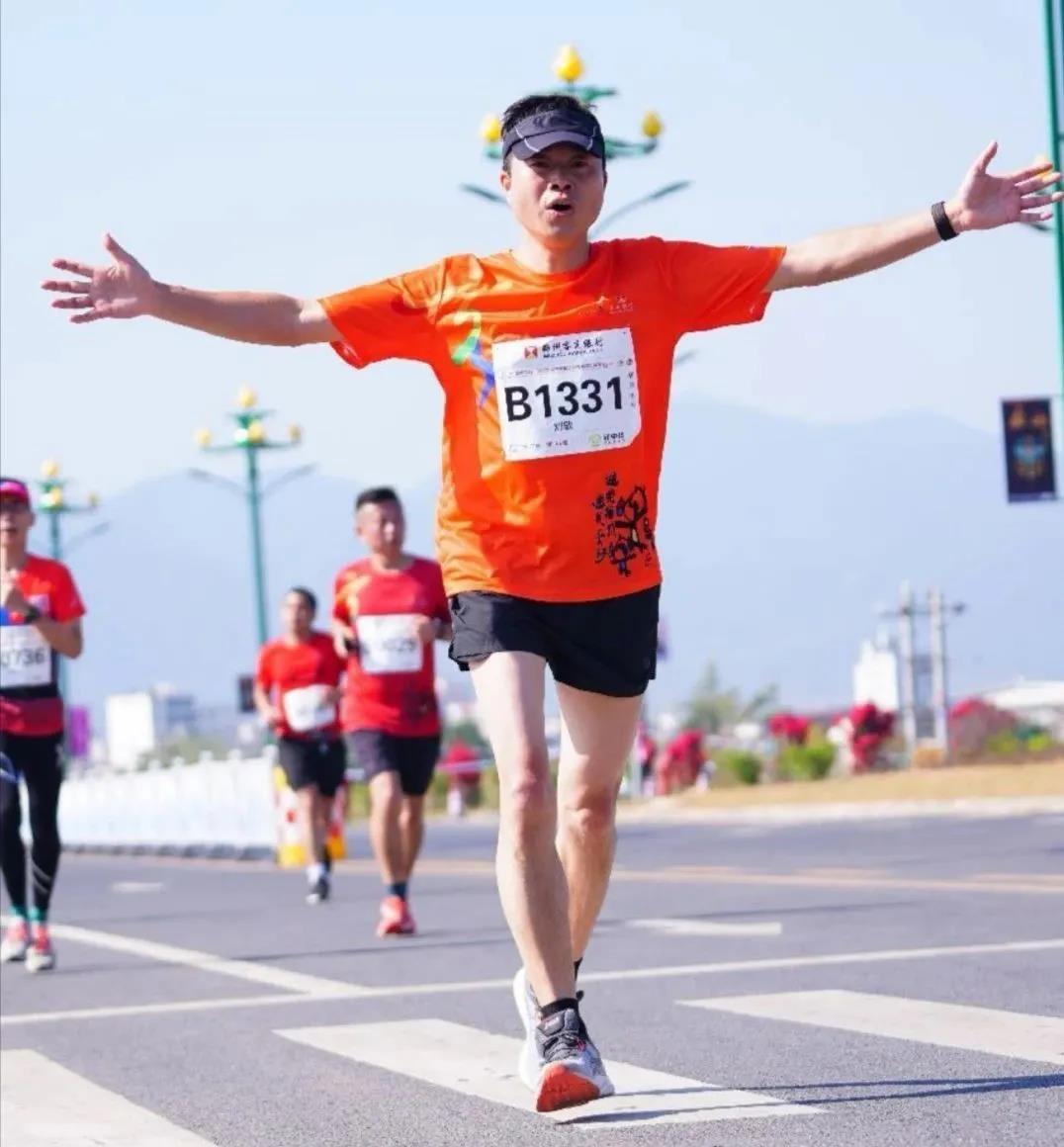 维多利亚老品牌vic(集团)官方网站