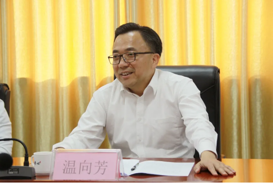 维多利亚老品牌vic(集团)官方网站