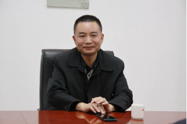 维多利亚老品牌vic(集团)官方网站