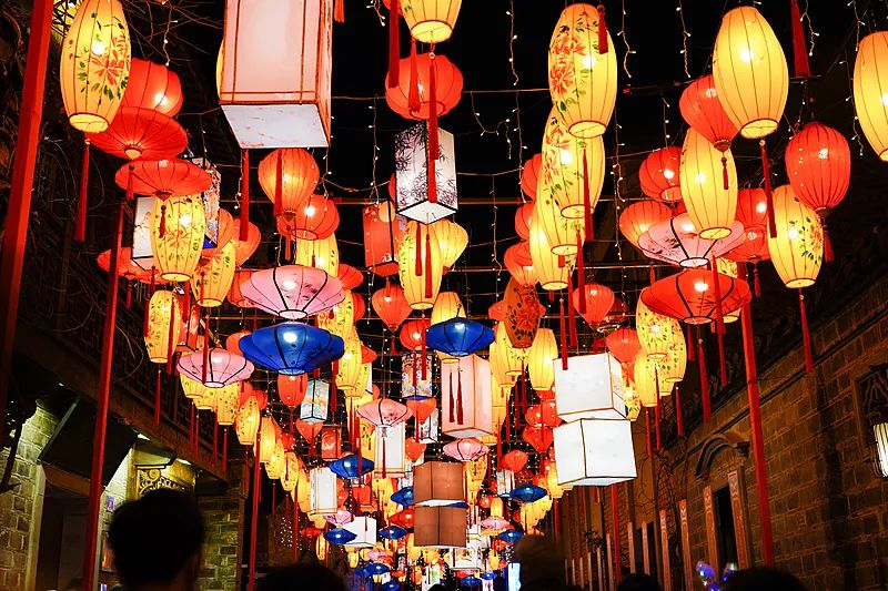 维多利亚老品牌vic(集团)官方网站